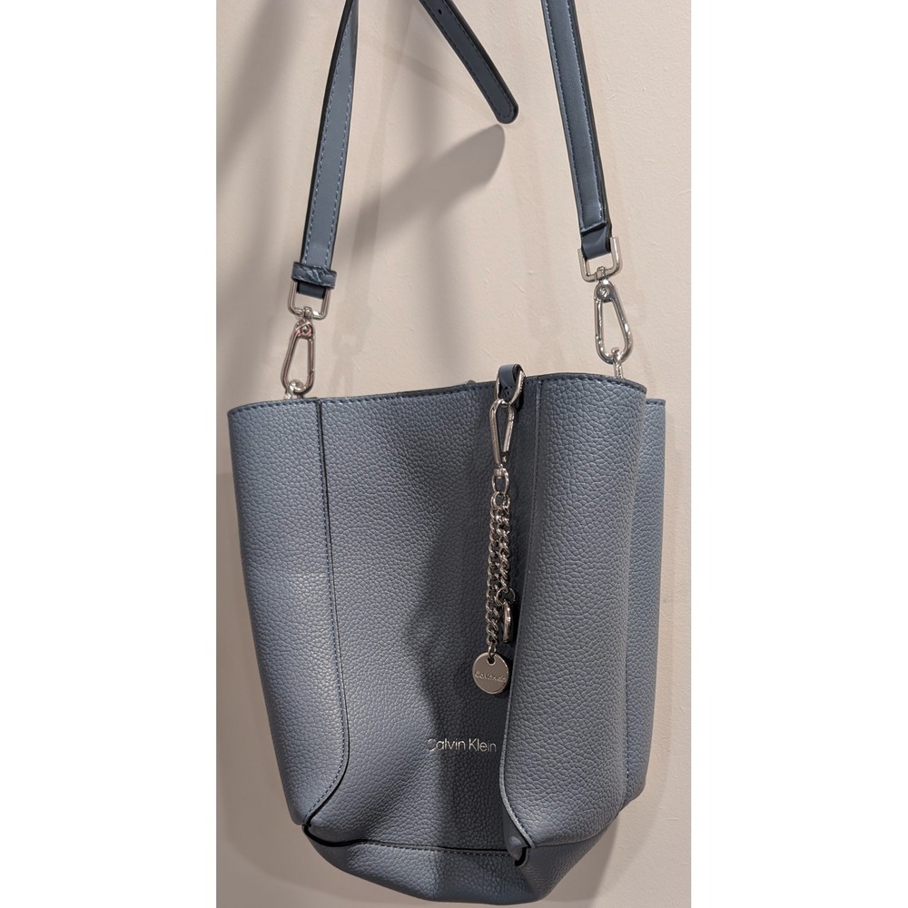 Calvin Klein Periwinkle Blue Pebbled Bucket Crossbody Bag EUC Minimalist